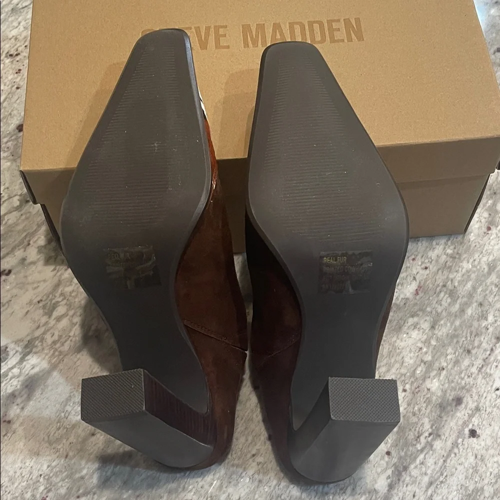 Steve Madden Brown and White cowhide Heeled Mules - Picture 5 of 9